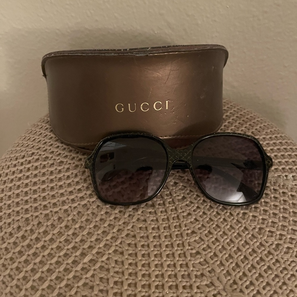 Gucci Black Oversized Sunglasses with Gradient Lenses